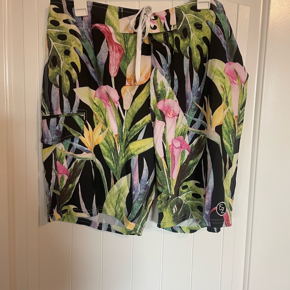 Men’s Ezekiel floral print swim shorts size 36